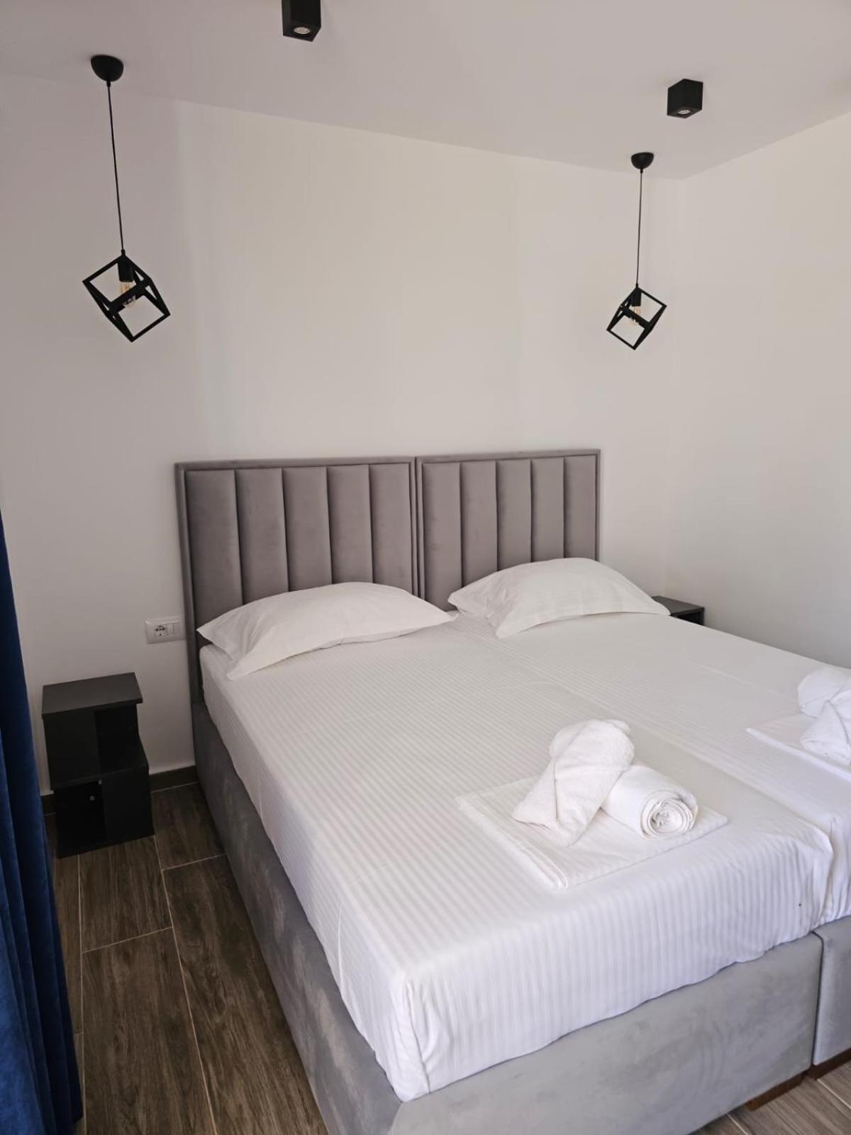 Ardit Seaside Rooms Саранда Экстерьер фото